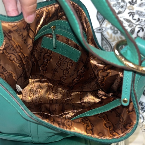 Tignanello Womenโs Shoulder Bag, GreenPebble Italian Leather W/ Matching Wallet - Picture 14 of 16